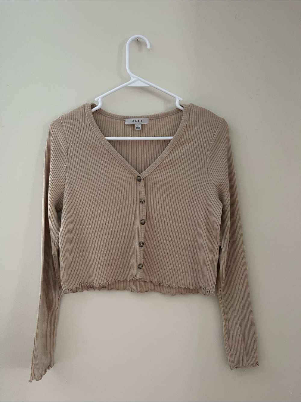 gaze Ribbed V-Neck Button-Front Cropped Cardigan - Beige